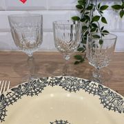 Set of 5 wine glasses