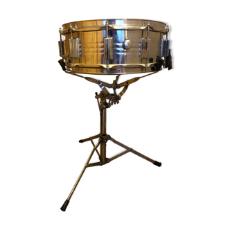 Metal drum