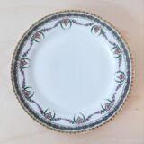 Ensemble de 8 assiettes à dessert et un plat Limoges
