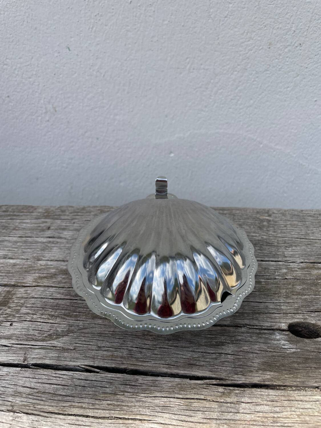 Silver-plated metal shell butter dish