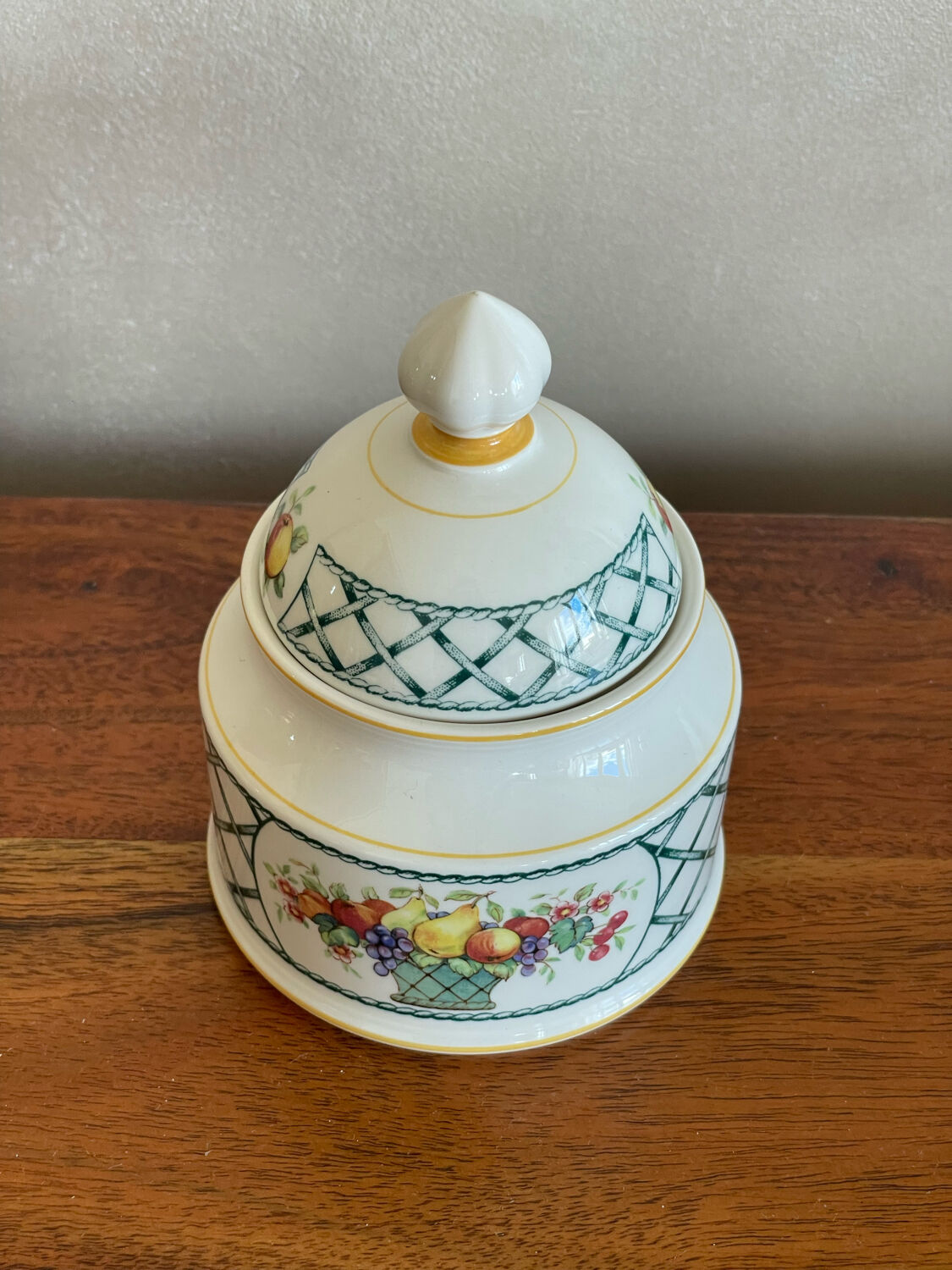 Villeroy and Boch sugar box
