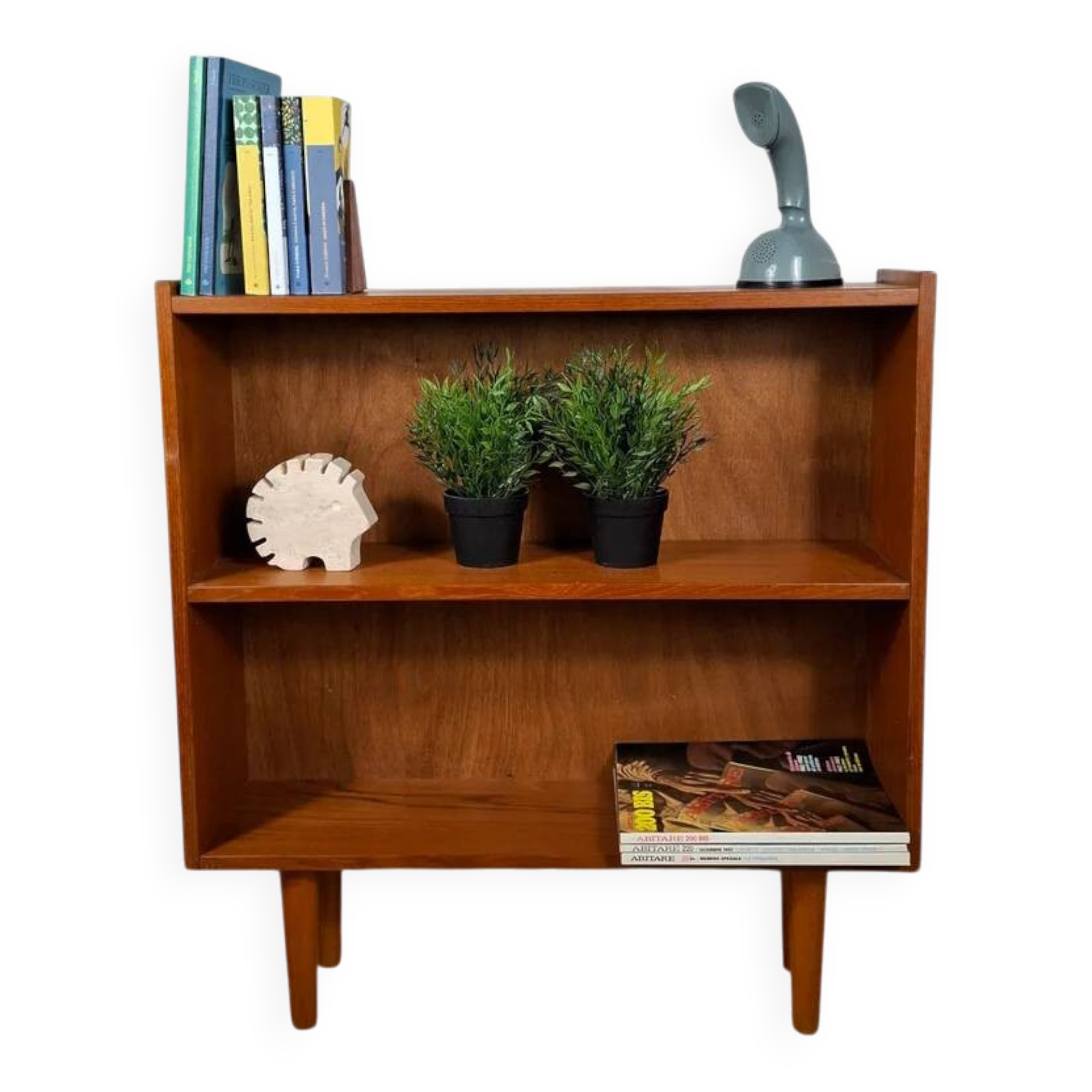 Small Danish mid-century bookshelf in teak – 1960s