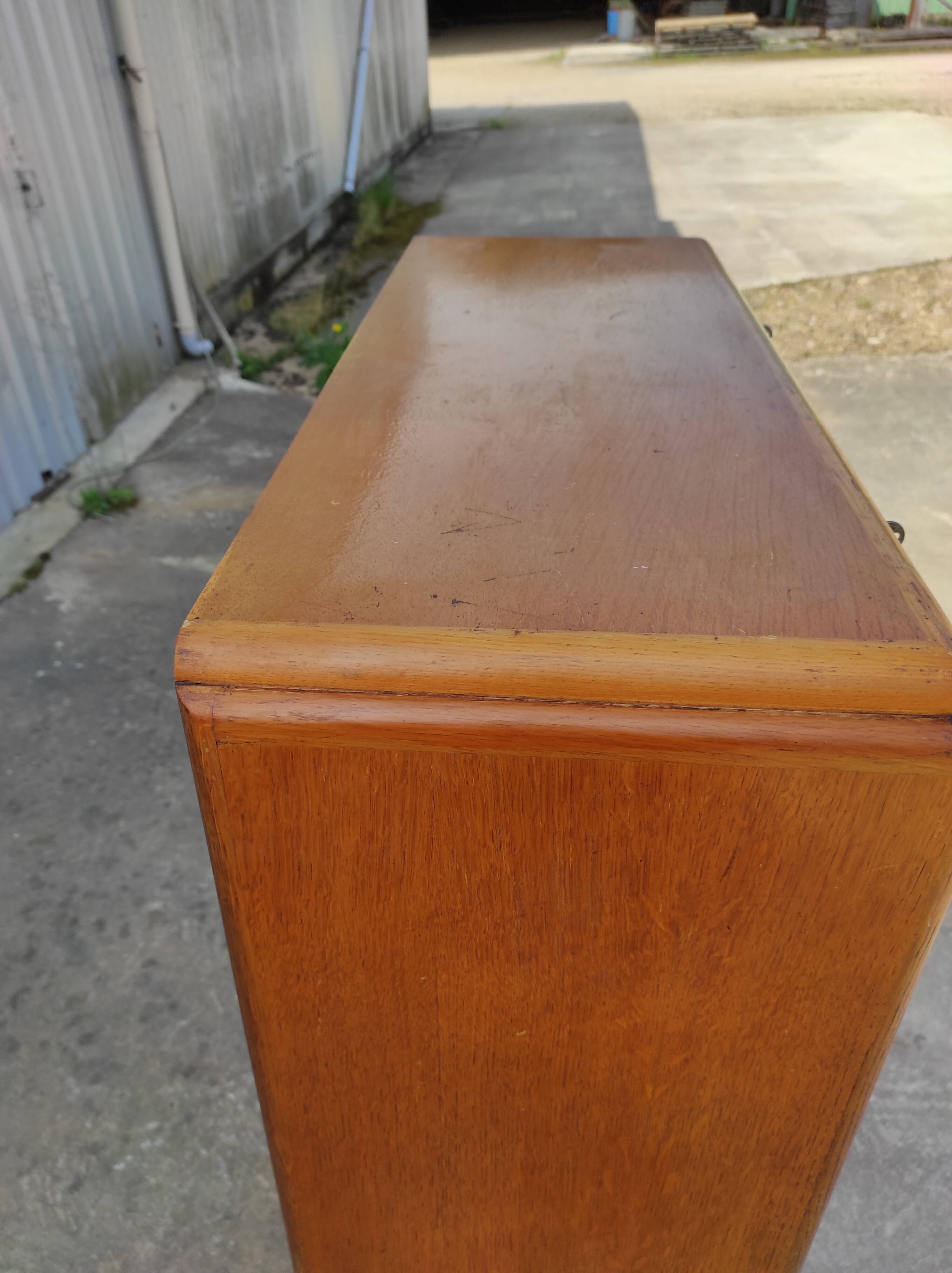 Filing cabinet 2 curtains 30 years 40