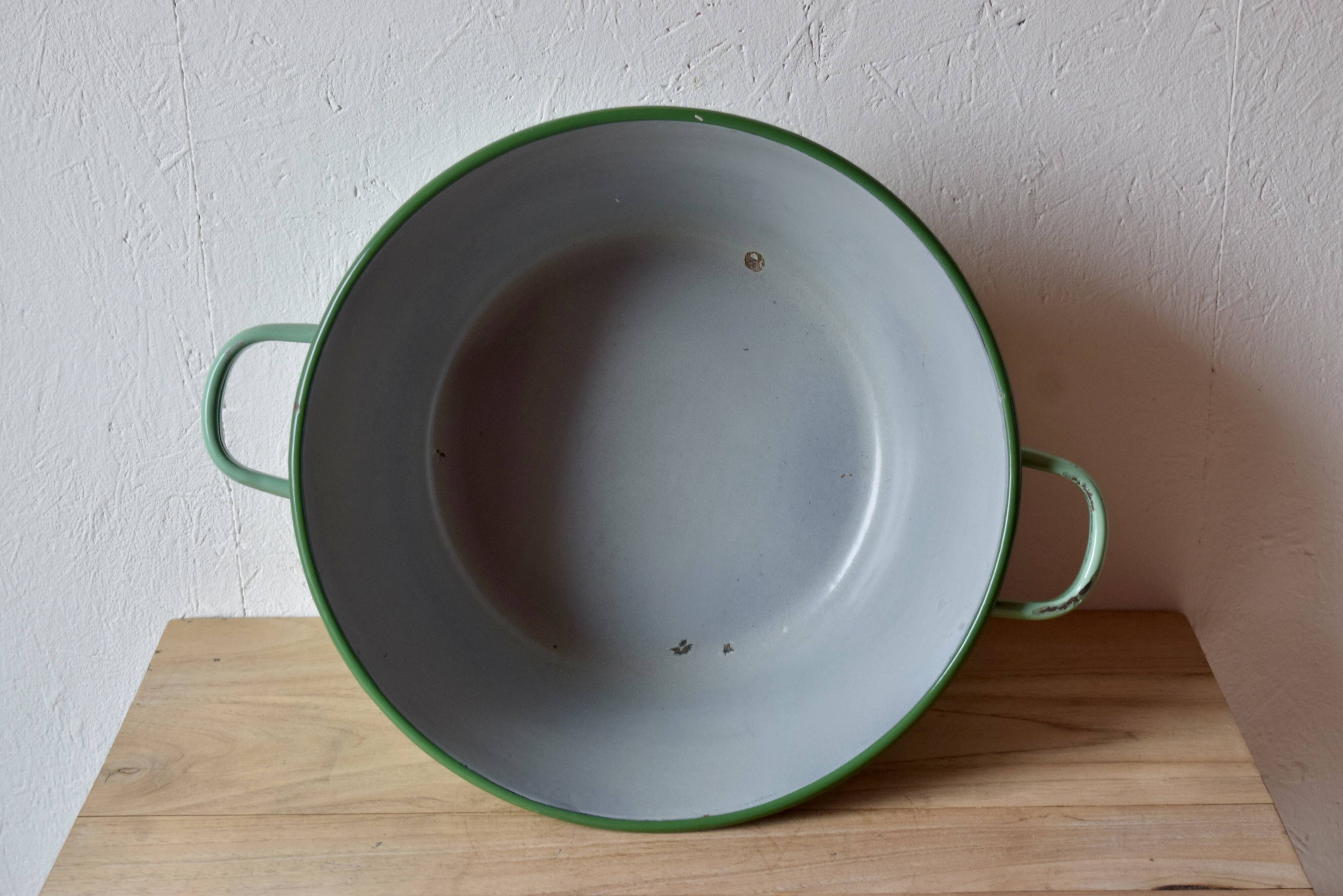 Large vintage basin in green enameled sheet metal