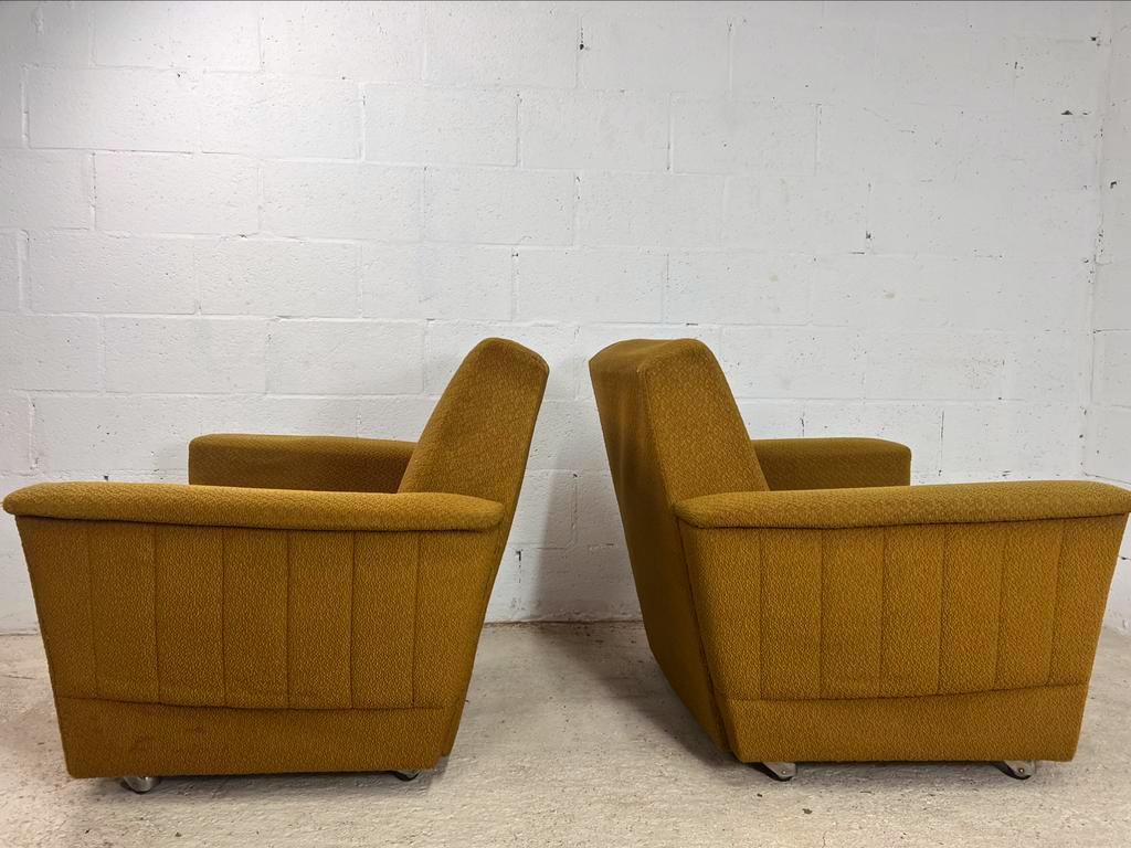 Set of 2 vintage armchairs