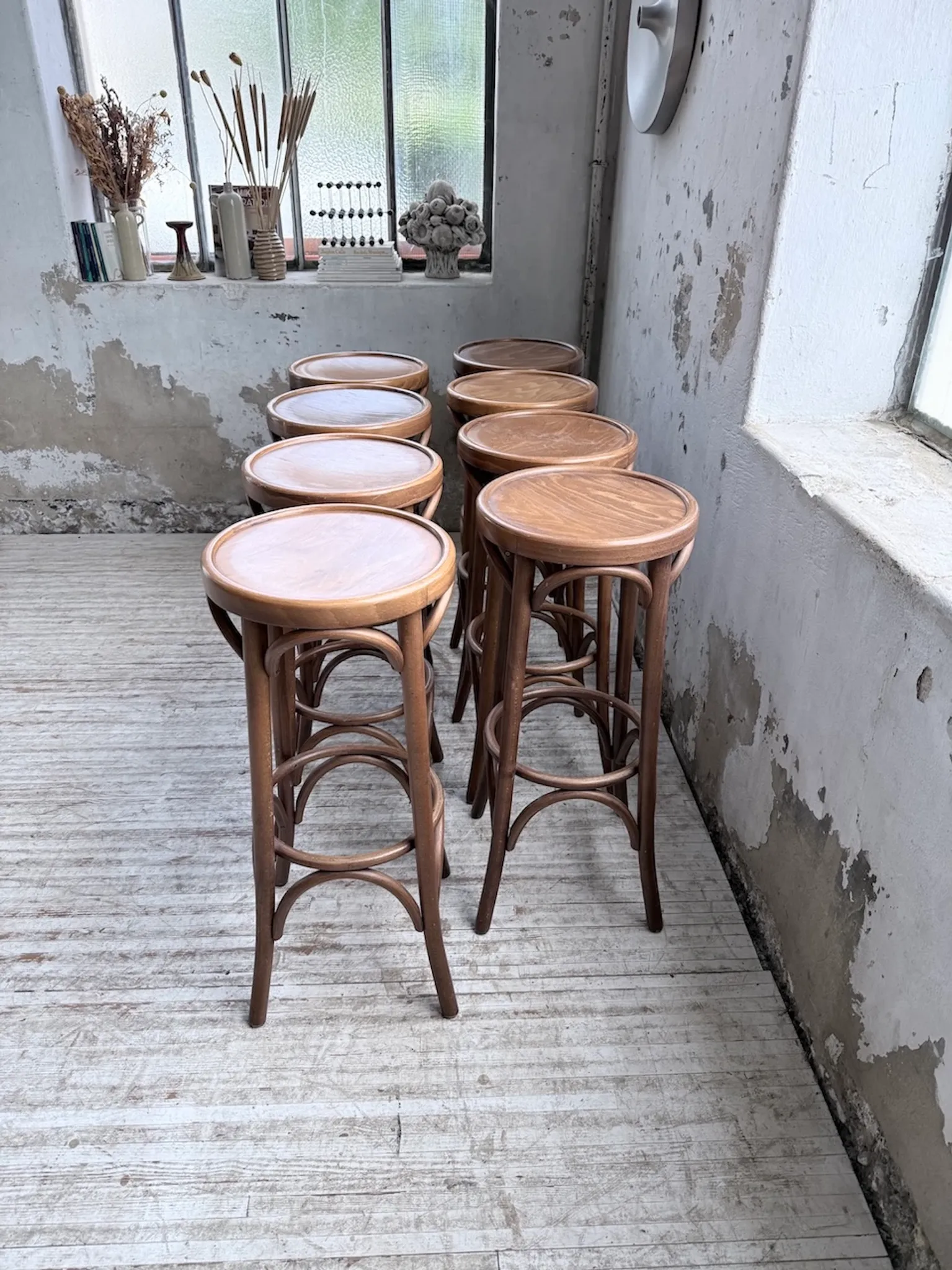 Set of 8 bistro-style bar stools Baumann.