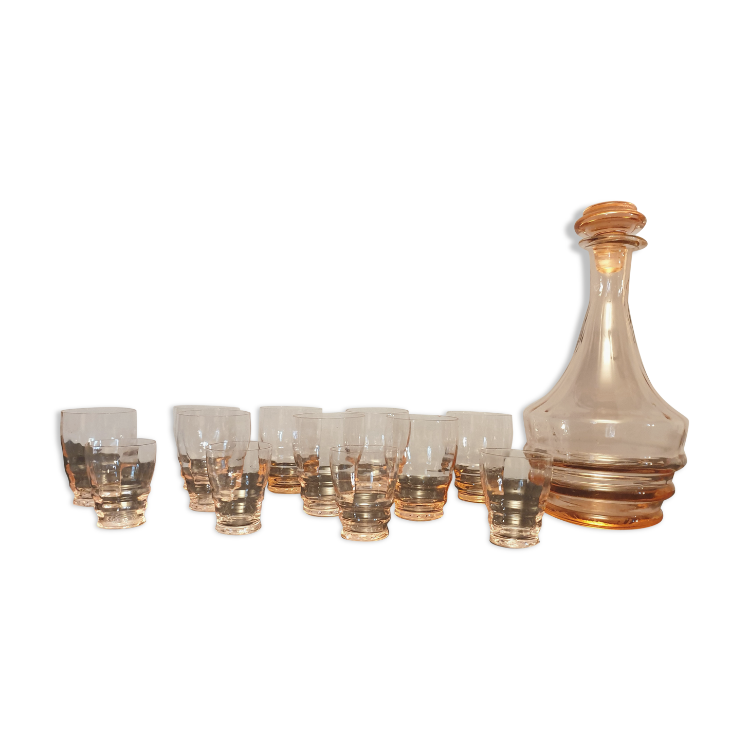 Set carafe and 12 glasses