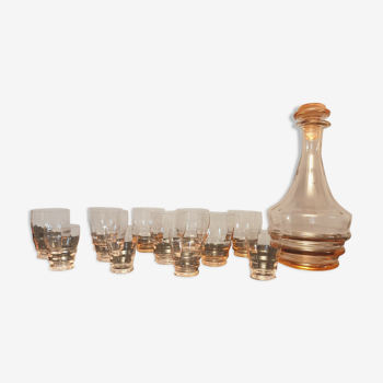 Set carafe and 12 glasses