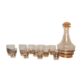 Set carafe and 12 glasses