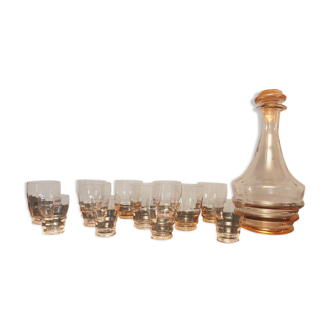 Set carafe and 12 glasses