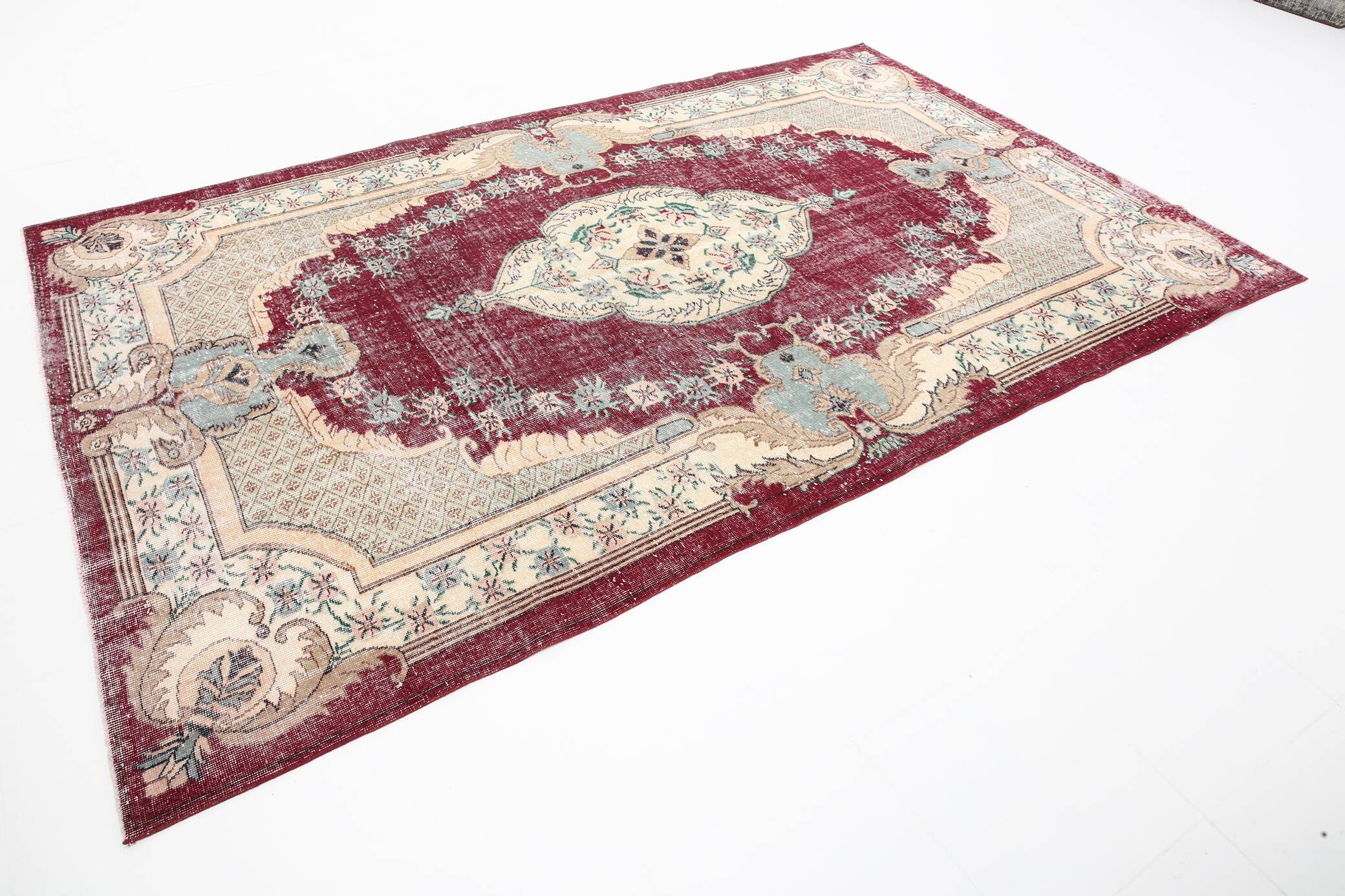 7x11 Wine Red & Beige Classic Persian Rug, 201x323 Cm