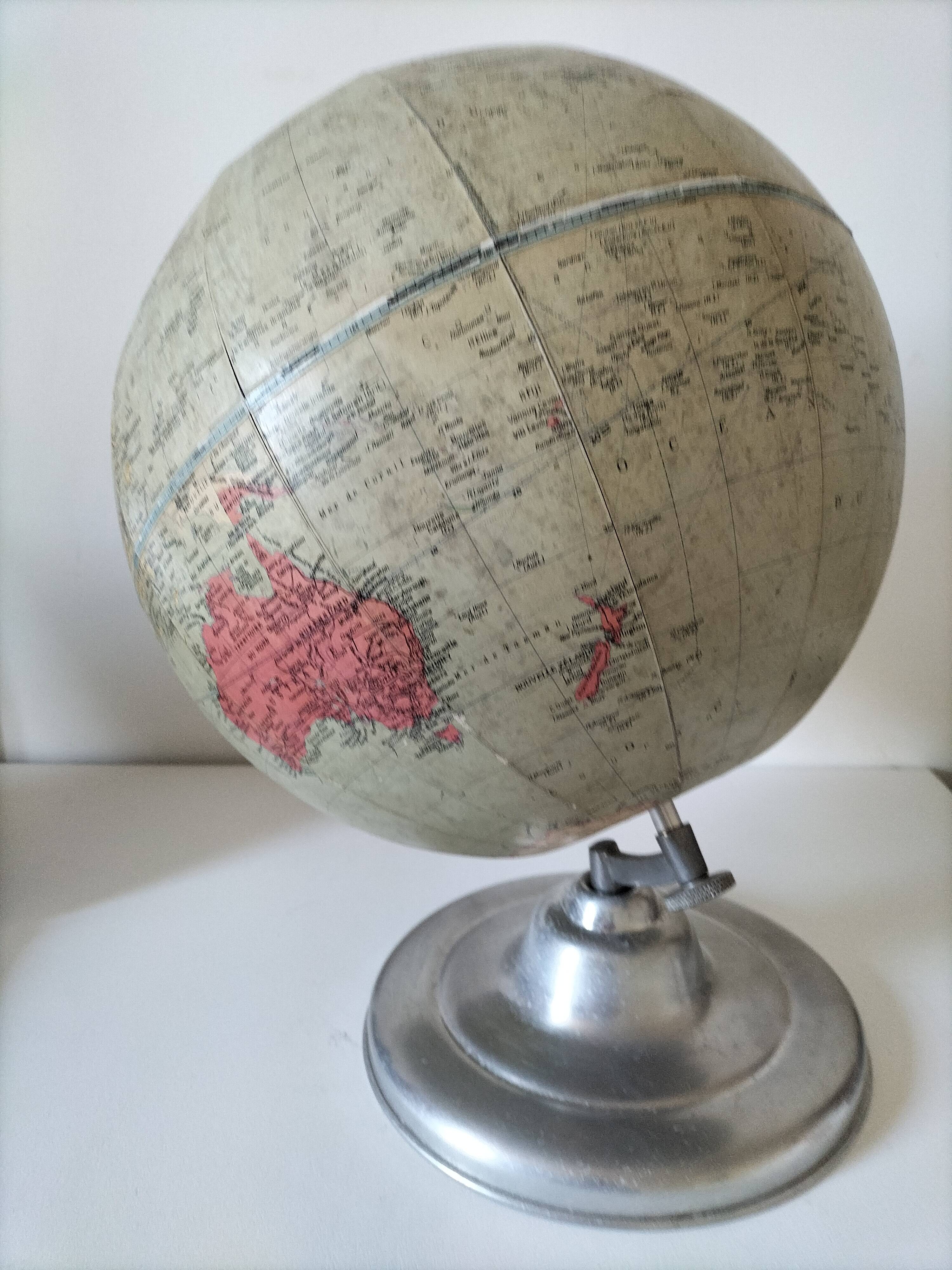 Vintage Globe Taride Maps – 1960