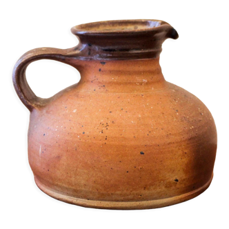 Sandstone pitcher Pierre Digan La Borne