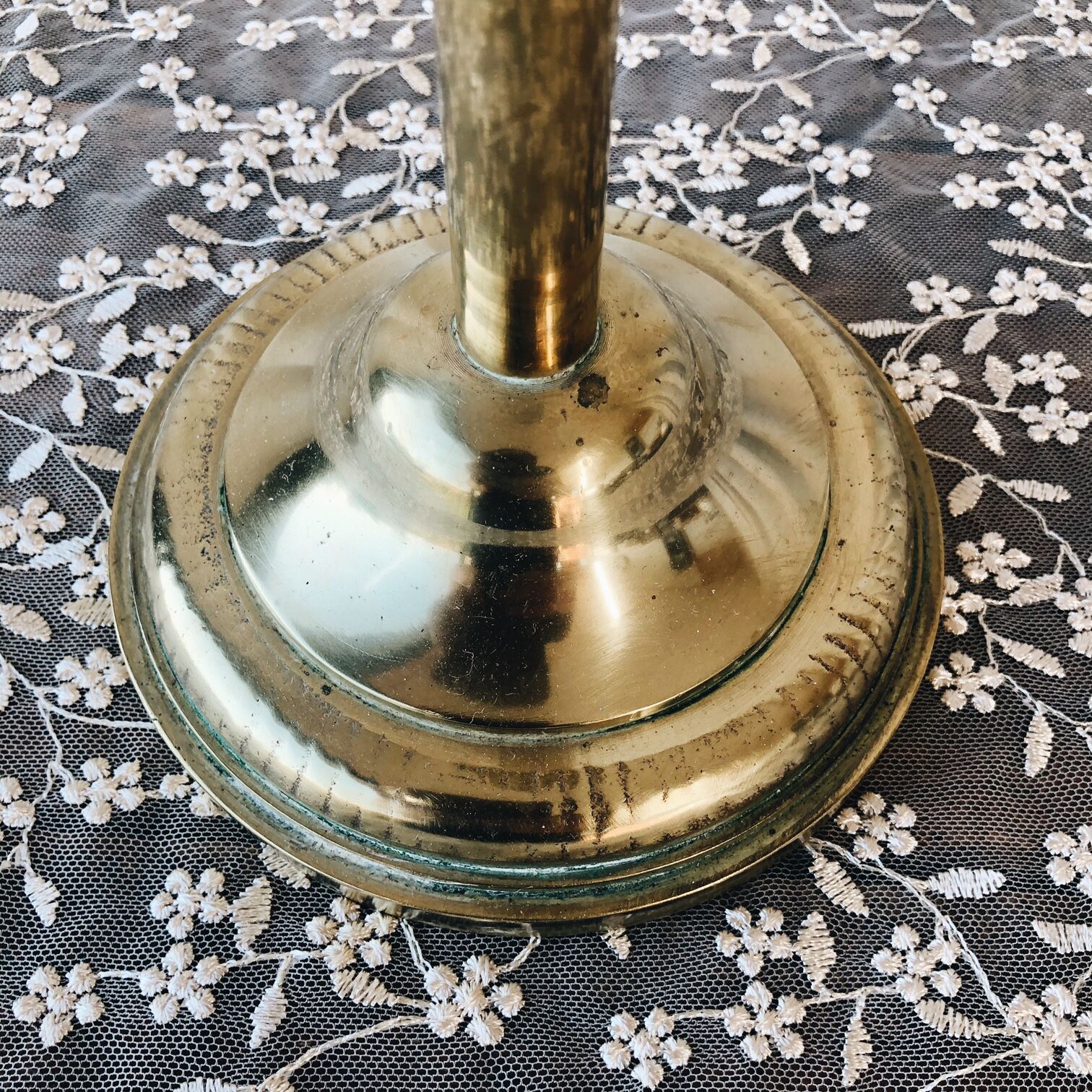 Bronze standing ashtray "Lys"