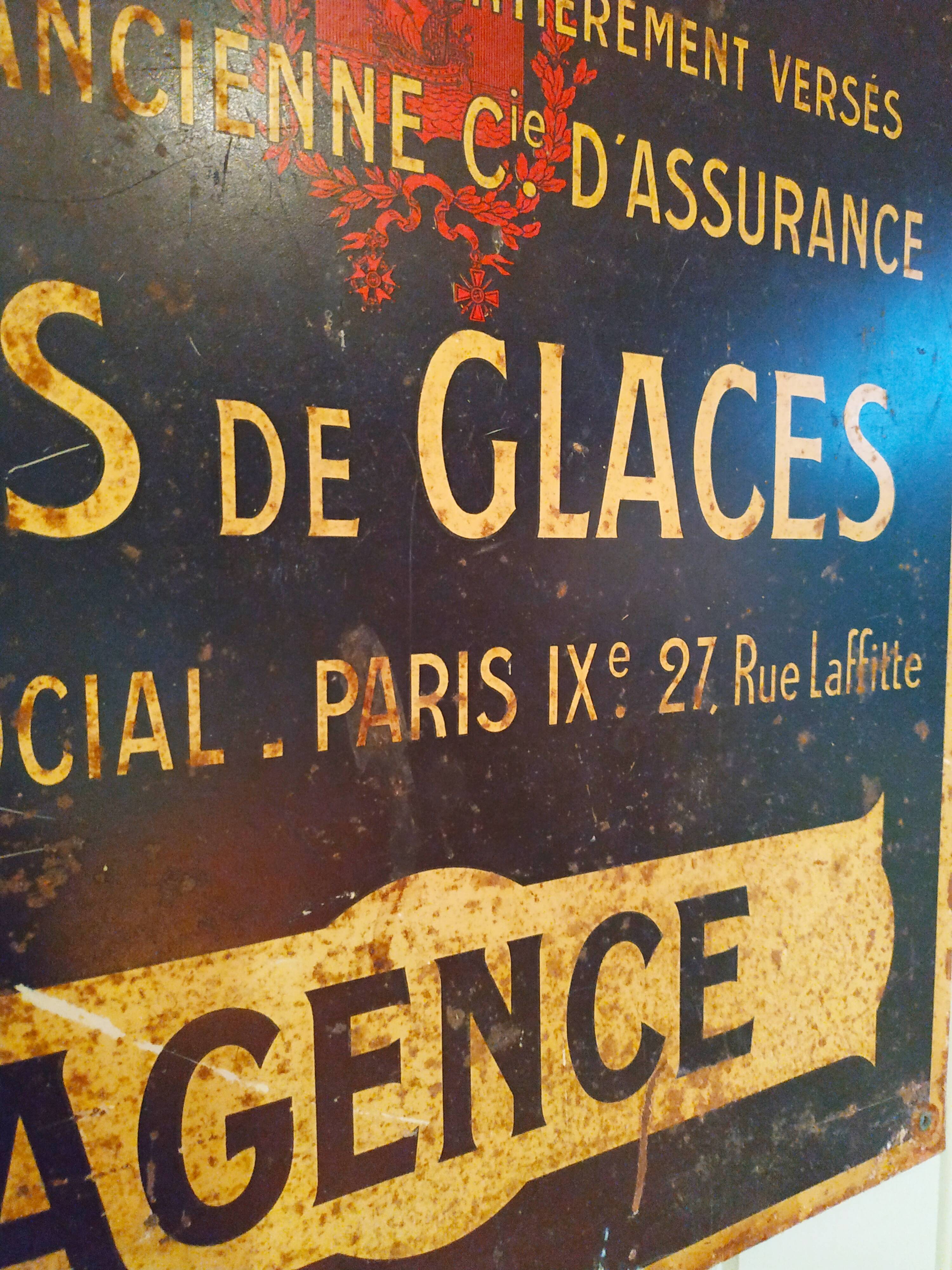 Plaque émaillée de la compagnie d'assurance "La Parisienne"