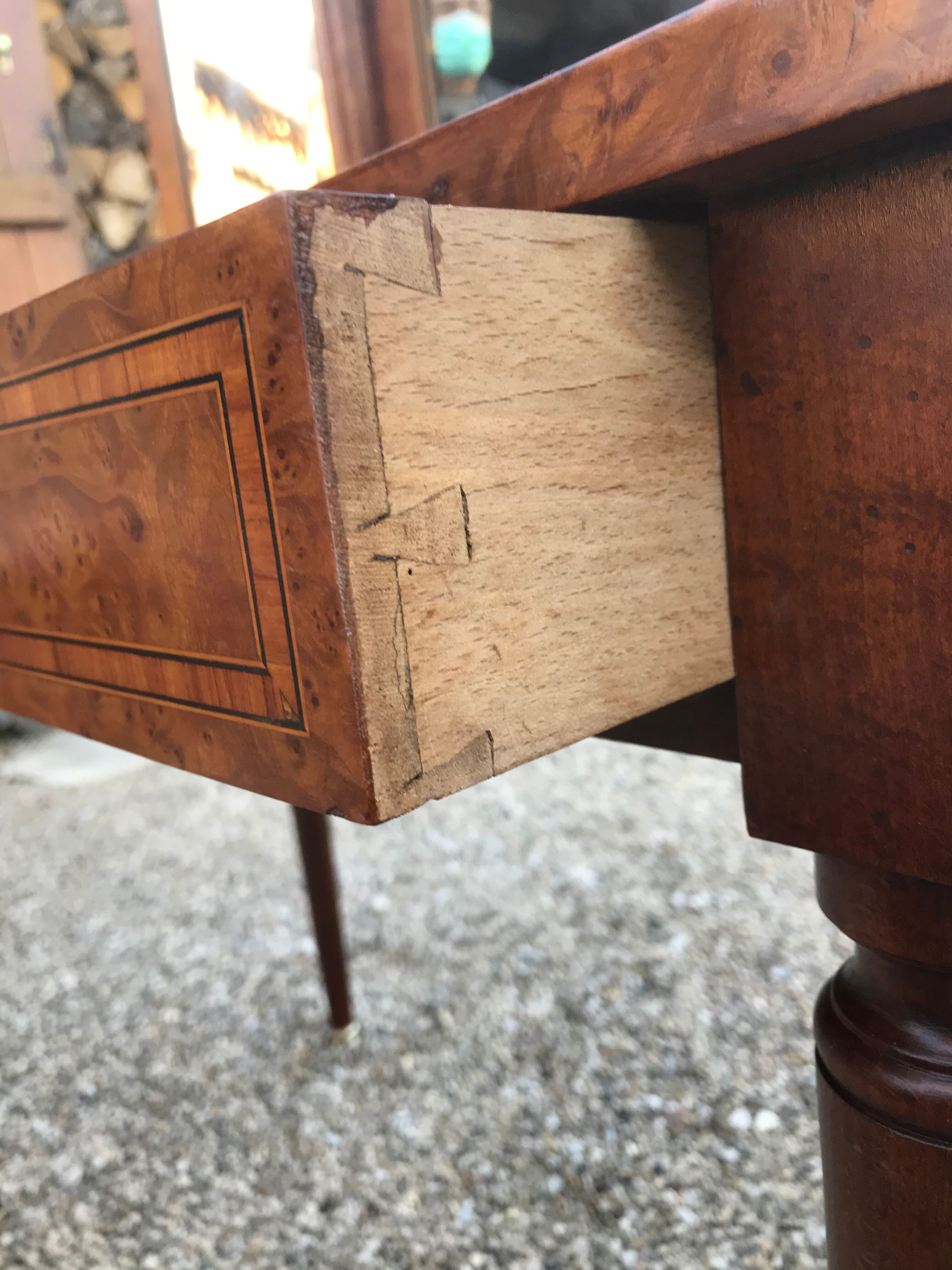 Coiffeuse Louis XVI ronce de noyer 1920