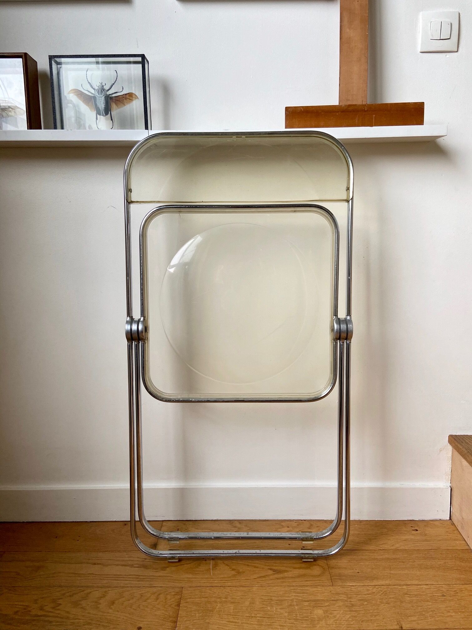 Giancarlo Piretti's "Plia" folding chair by Castelli 60'