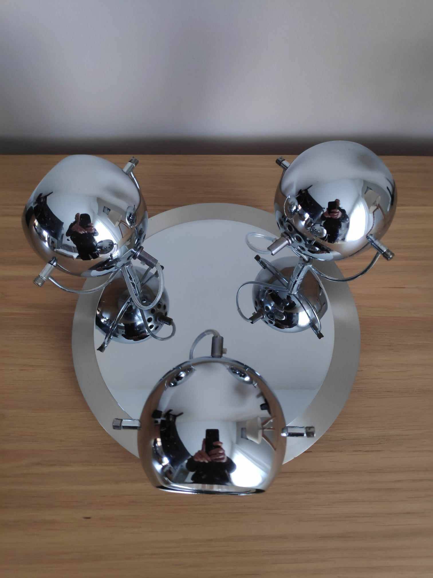 Plafonnier chromé style eyeball