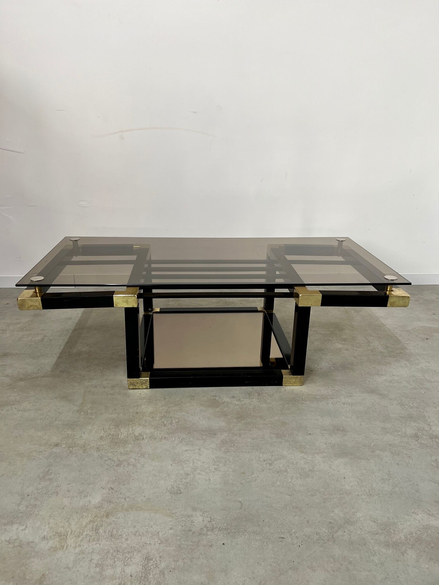Coffee table in black and gold metal, smoked glass 70 years Romeo Rega vintage