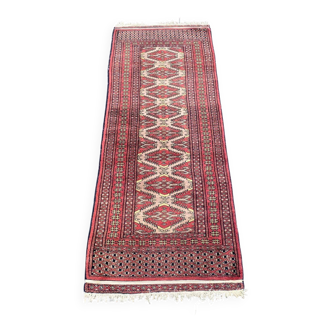 Turkmen Persian carpet with a so-called Kejebe pattern, 60x170cm.