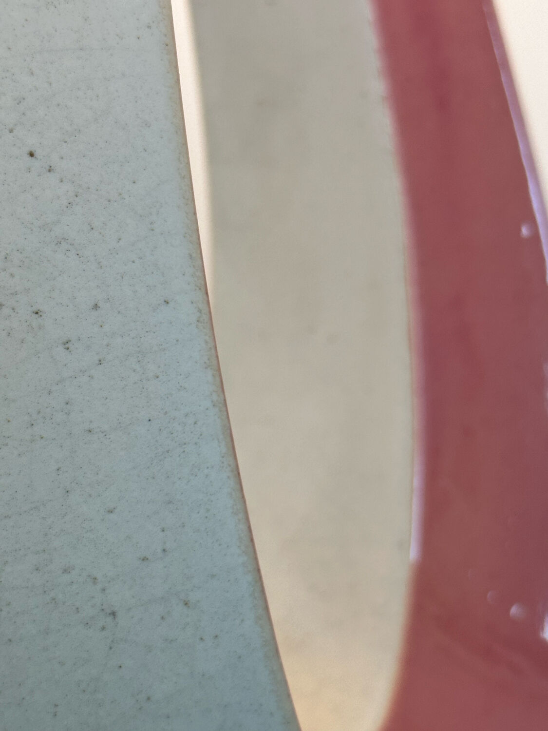 Organic design lamp in white and pink ceramic circa 1950