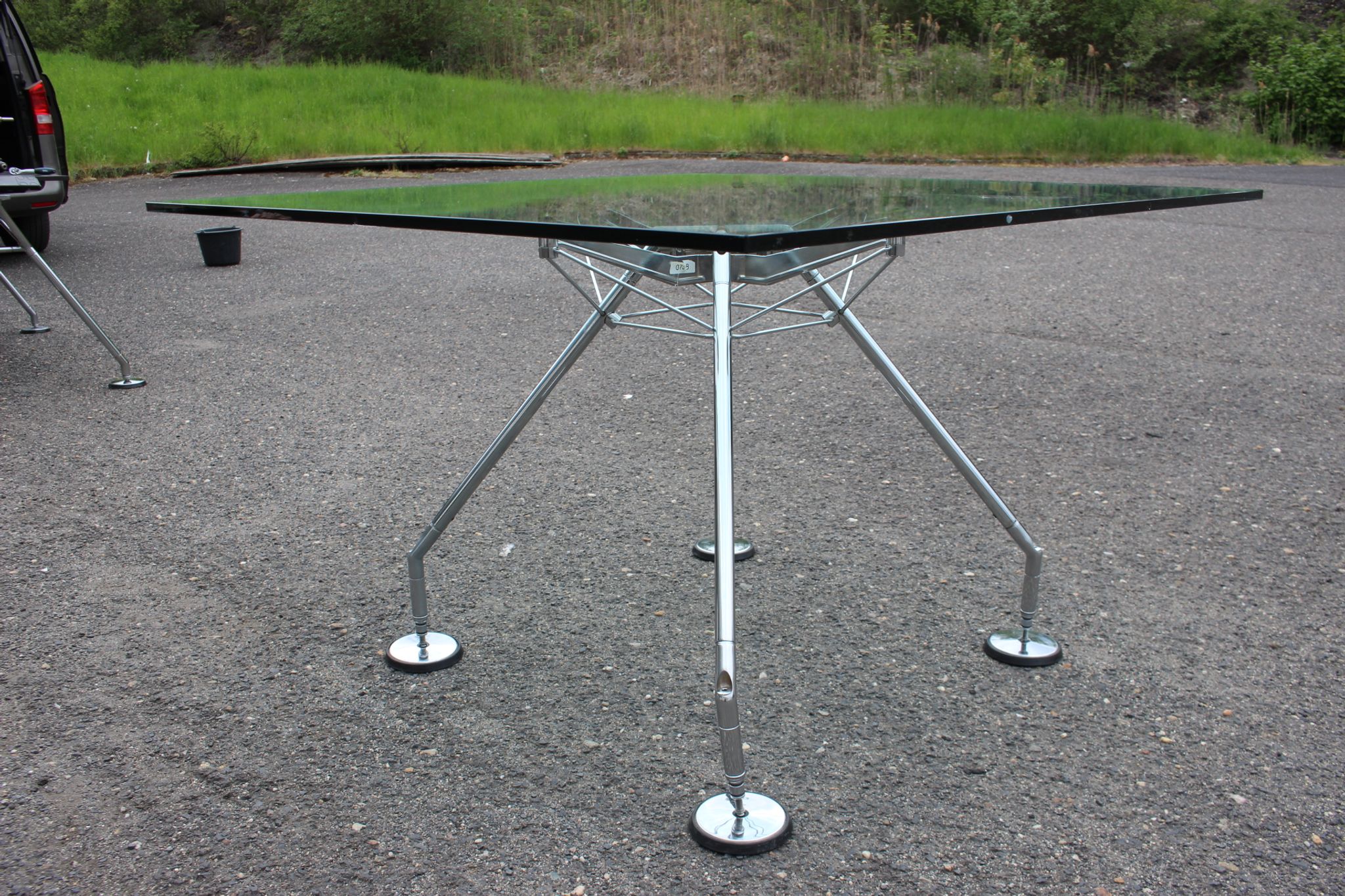 1970s Norman Foster Nomos glass table for Tecno Italy
