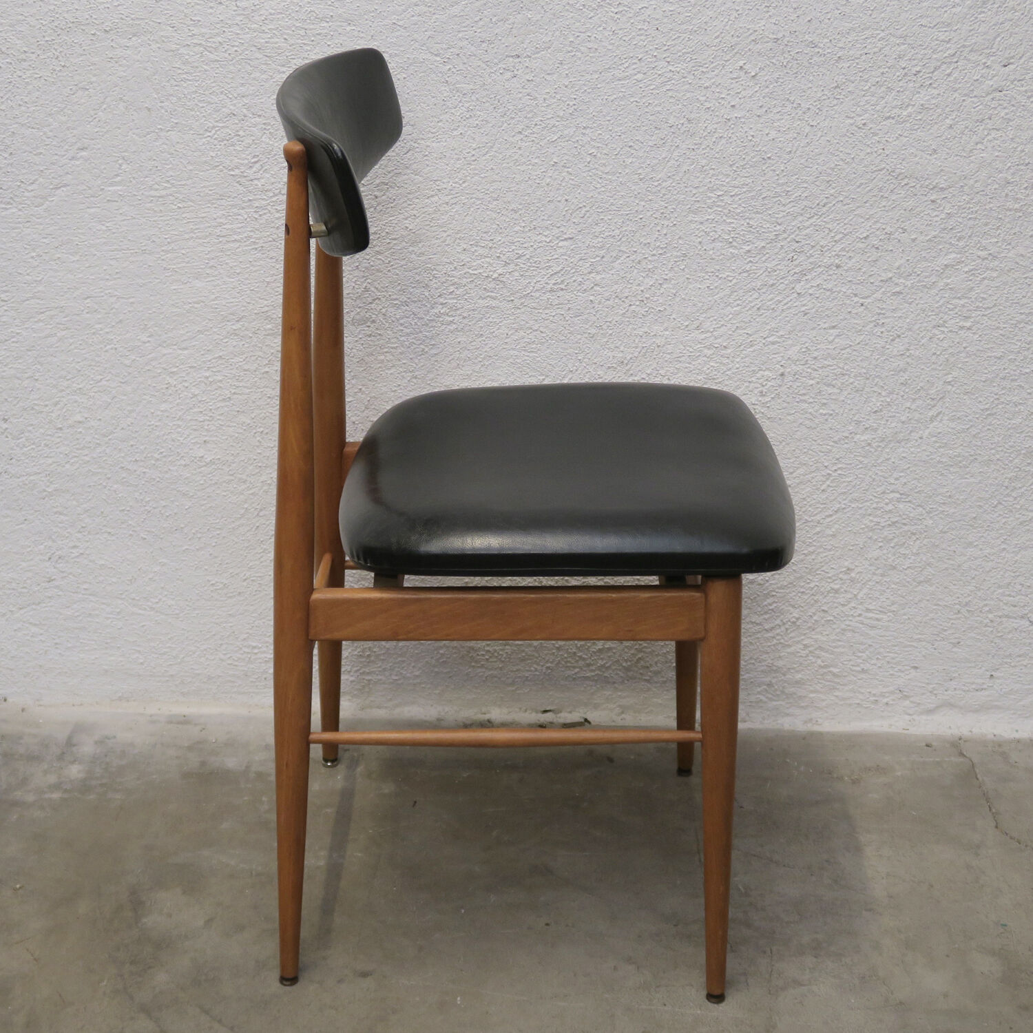 Scandinavian chair series