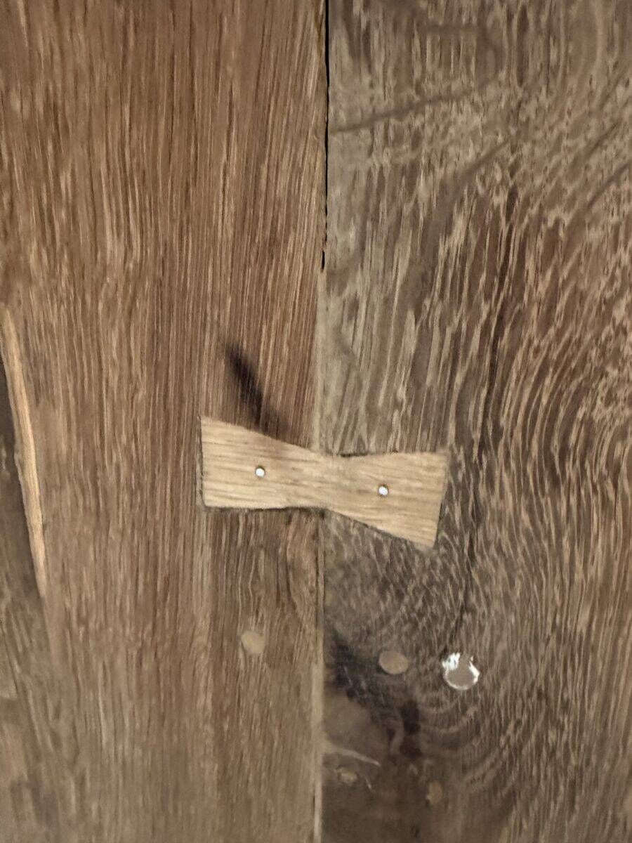 Oak chest of drawers from the early 20th century.