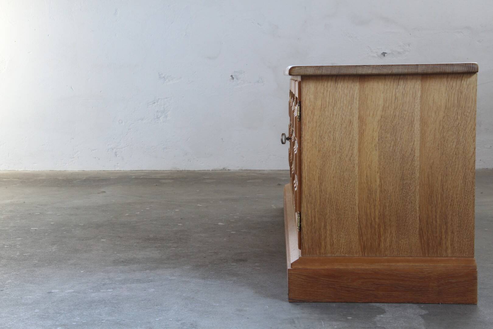 Vintage 1960/70s Danish Brutalist Light Oak Low Sideboard / Crezenda