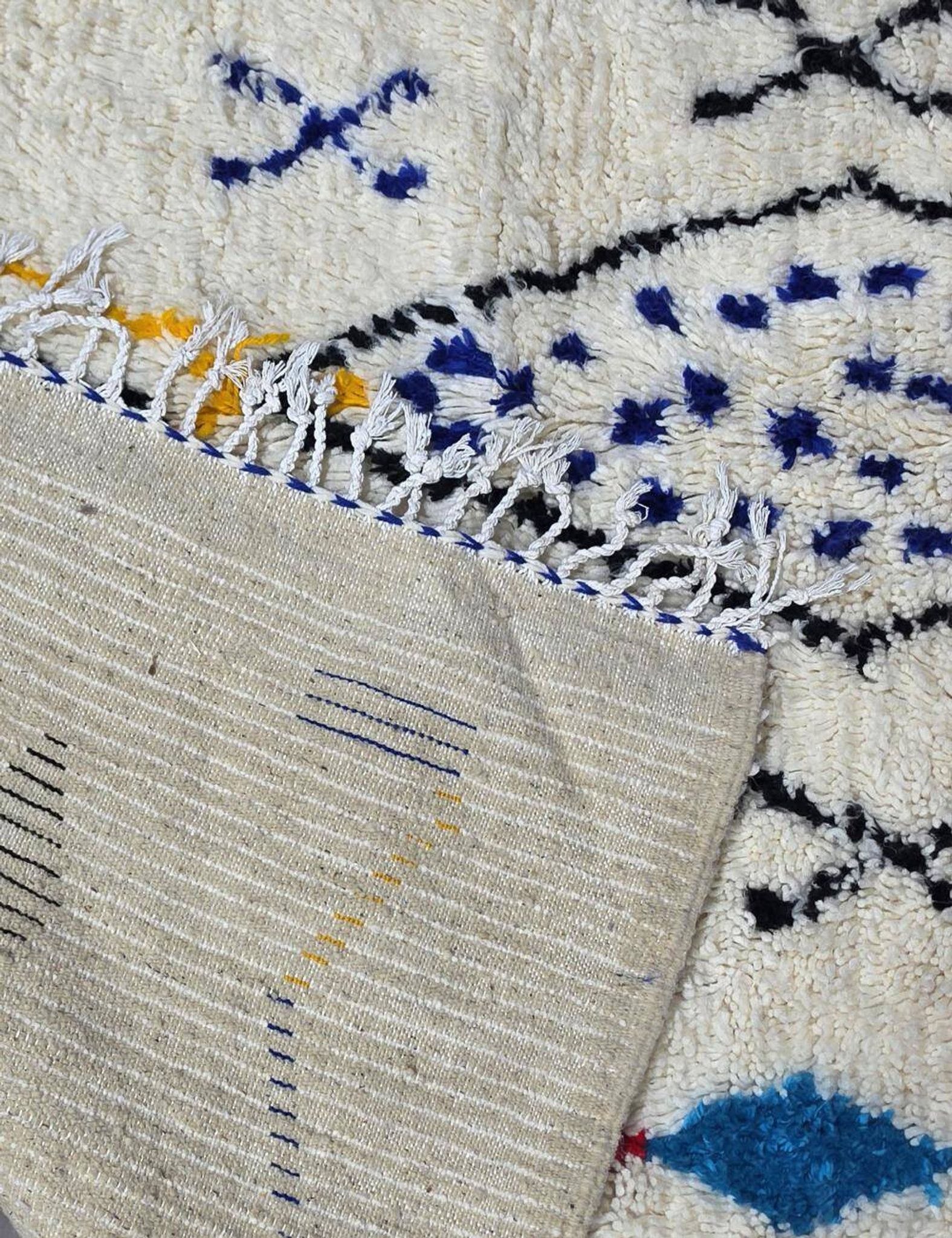 Azilal Berber Rug - 284 x 183 cm