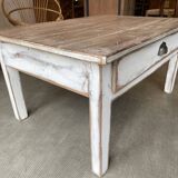 Coffee table with drawer