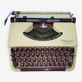 Olympia portable typewriter model Splendid 66