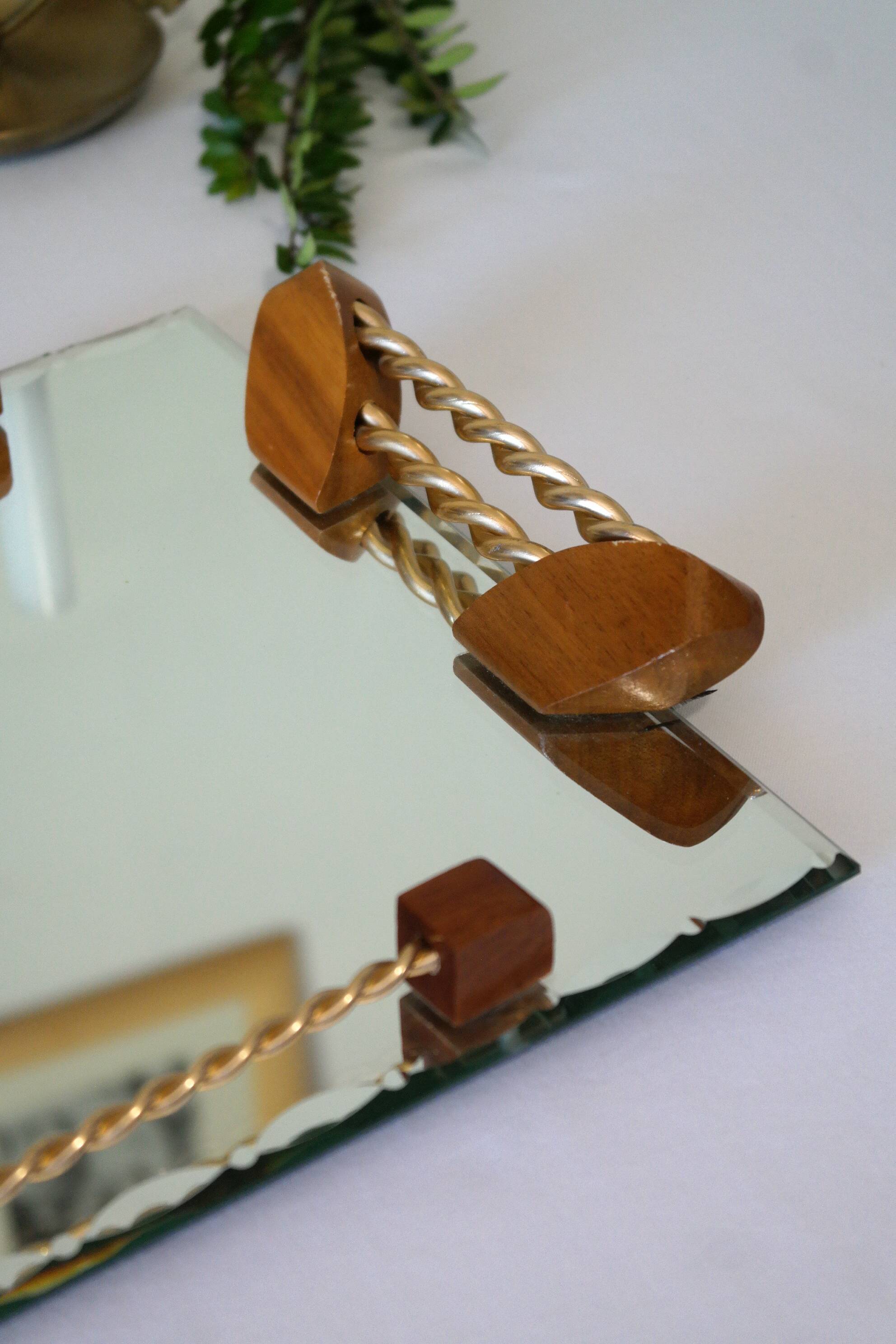 Plateau miroir ciselé art déco