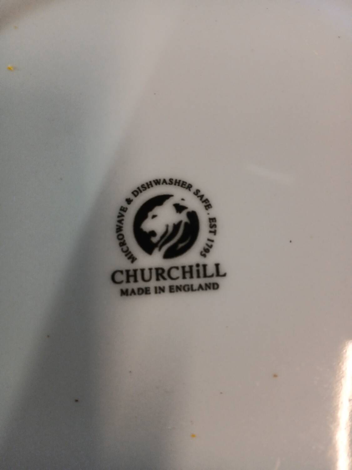 12 Churchill English dinner plates