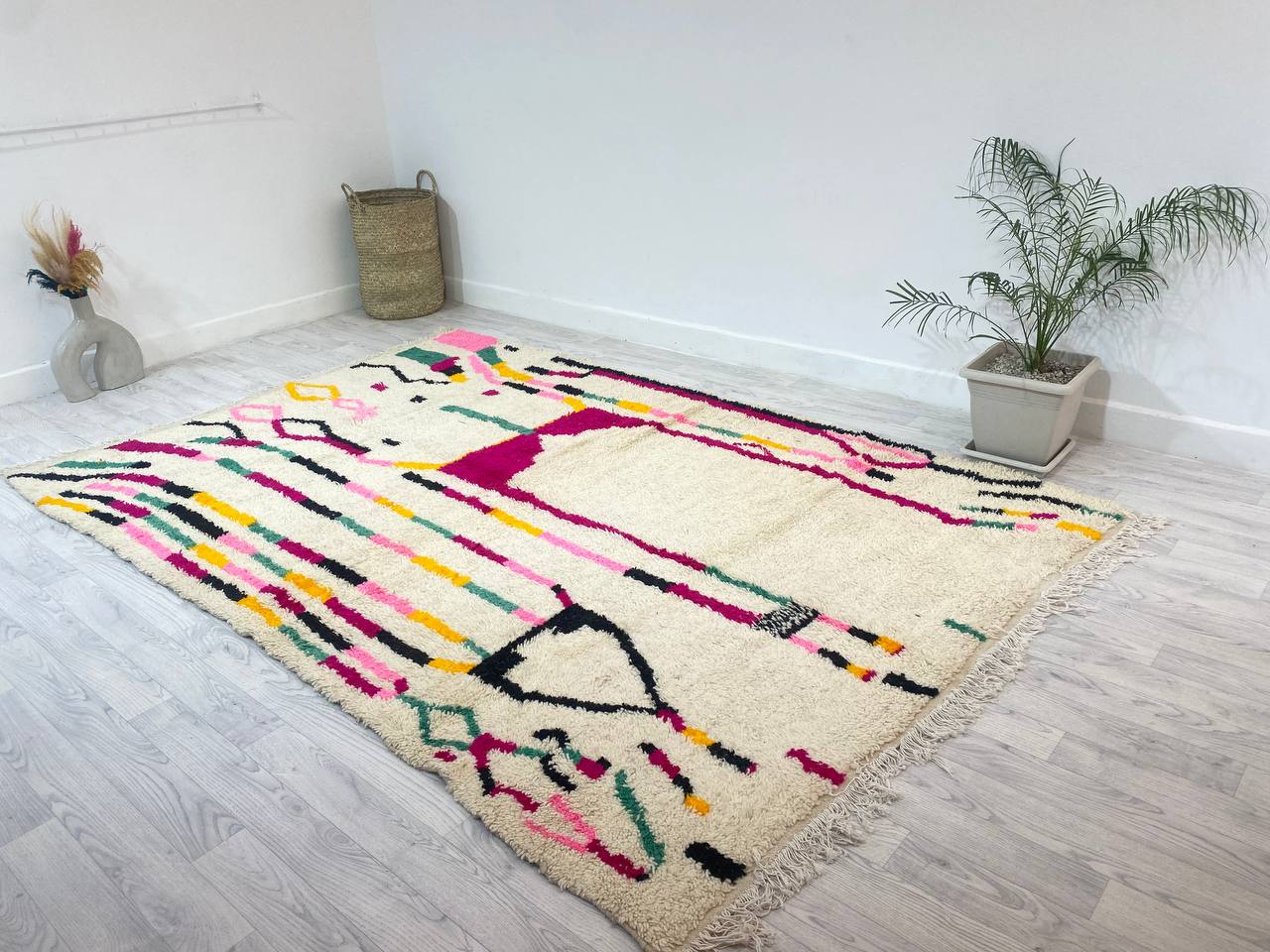 Handmade Moroccan Berber rug 288 x 190 CM