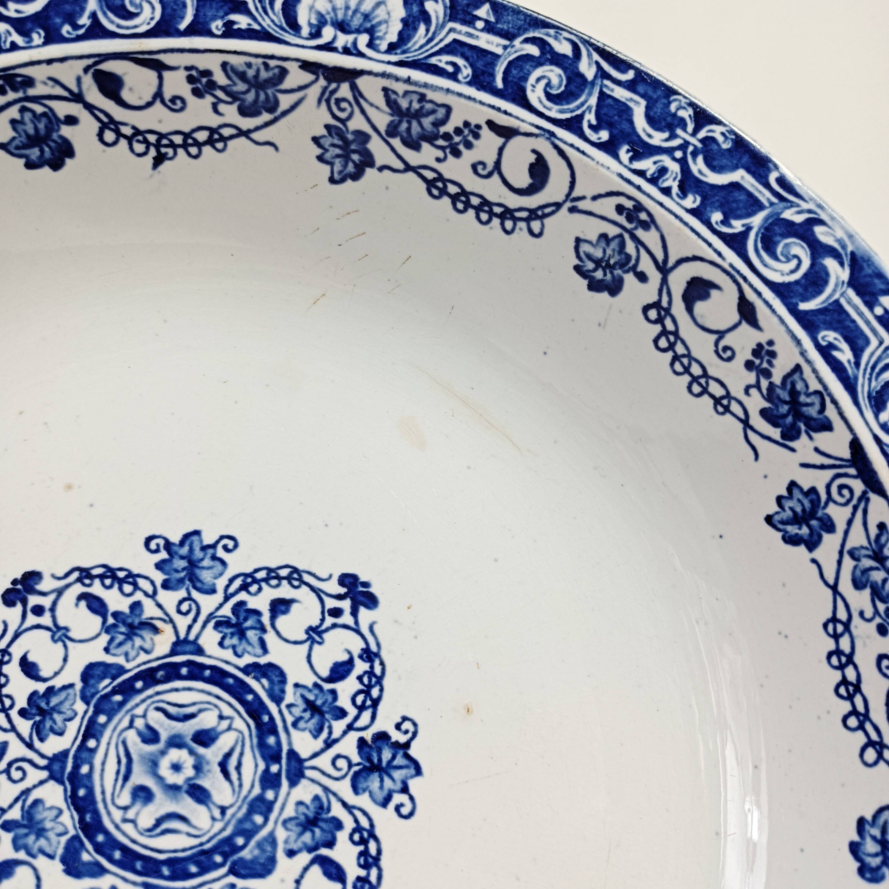 Large round and hollow dish Longwy Louis XV