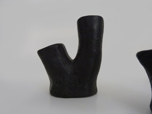 Trio de vases en céramique forme troncs d'arbres signées et numérotées