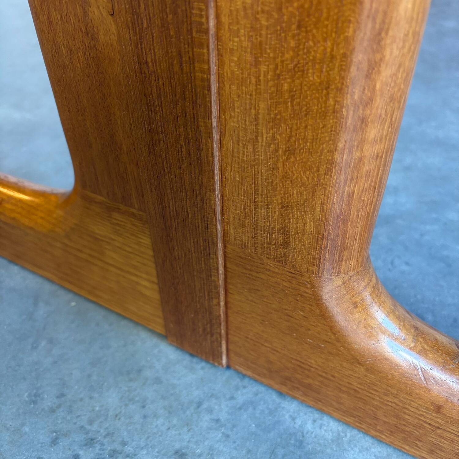 Vintage Skovby extendable oval table teak