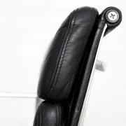Chaise Soft Pad EA 217 de Charles et Ray Eames pour Vitra