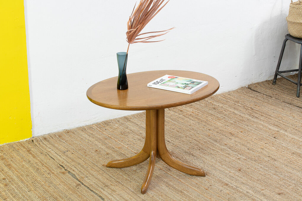 Scandinavian coffee table 80 cm
