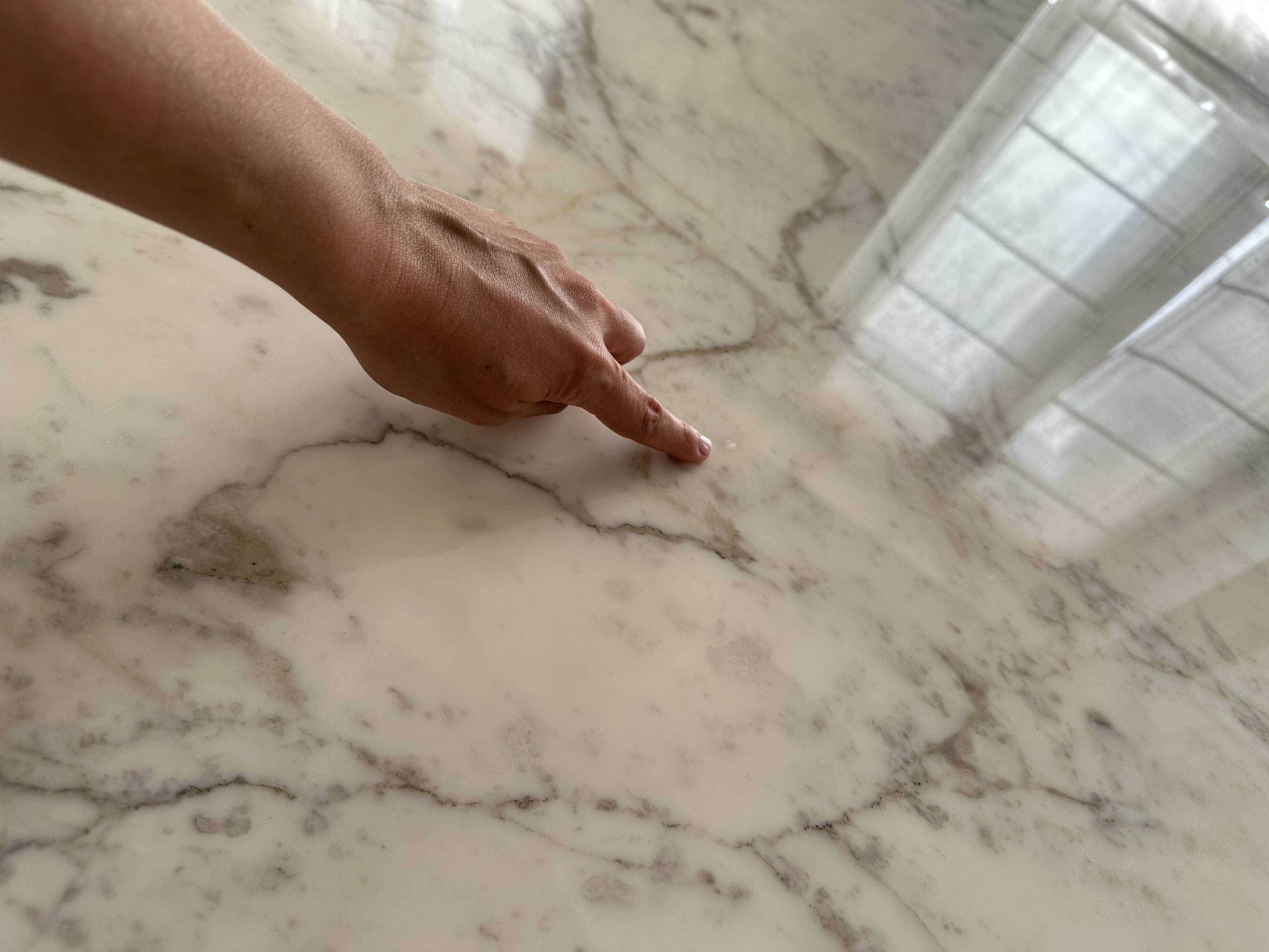 Oval Knoll Saarinen table, Calacatta marble, 198cm, year 2022, tulip.