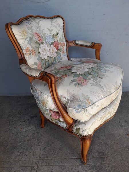 St Louis XV debut XXem convertible chair