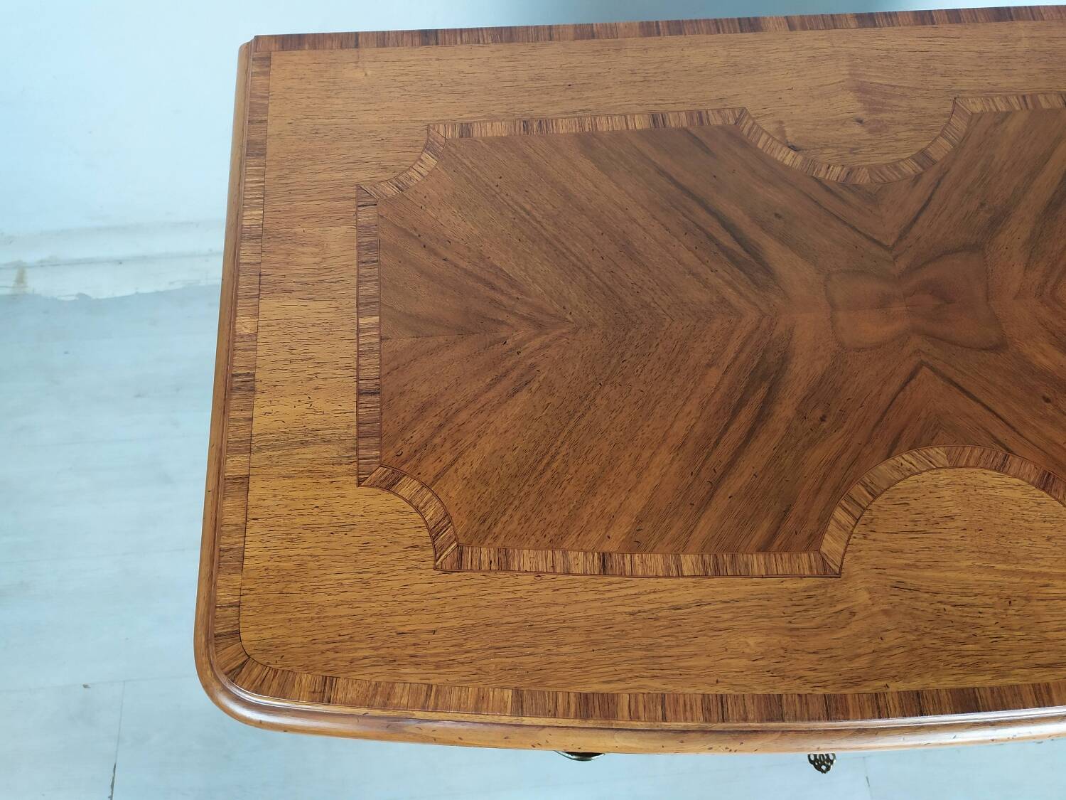 Commode de style marqueterie