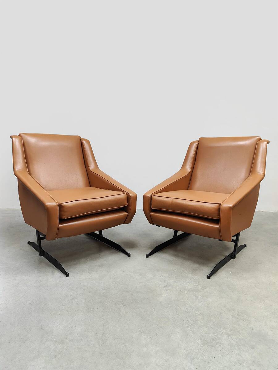 Vintage Italian cognac design lounge chairs 'Hermes style'