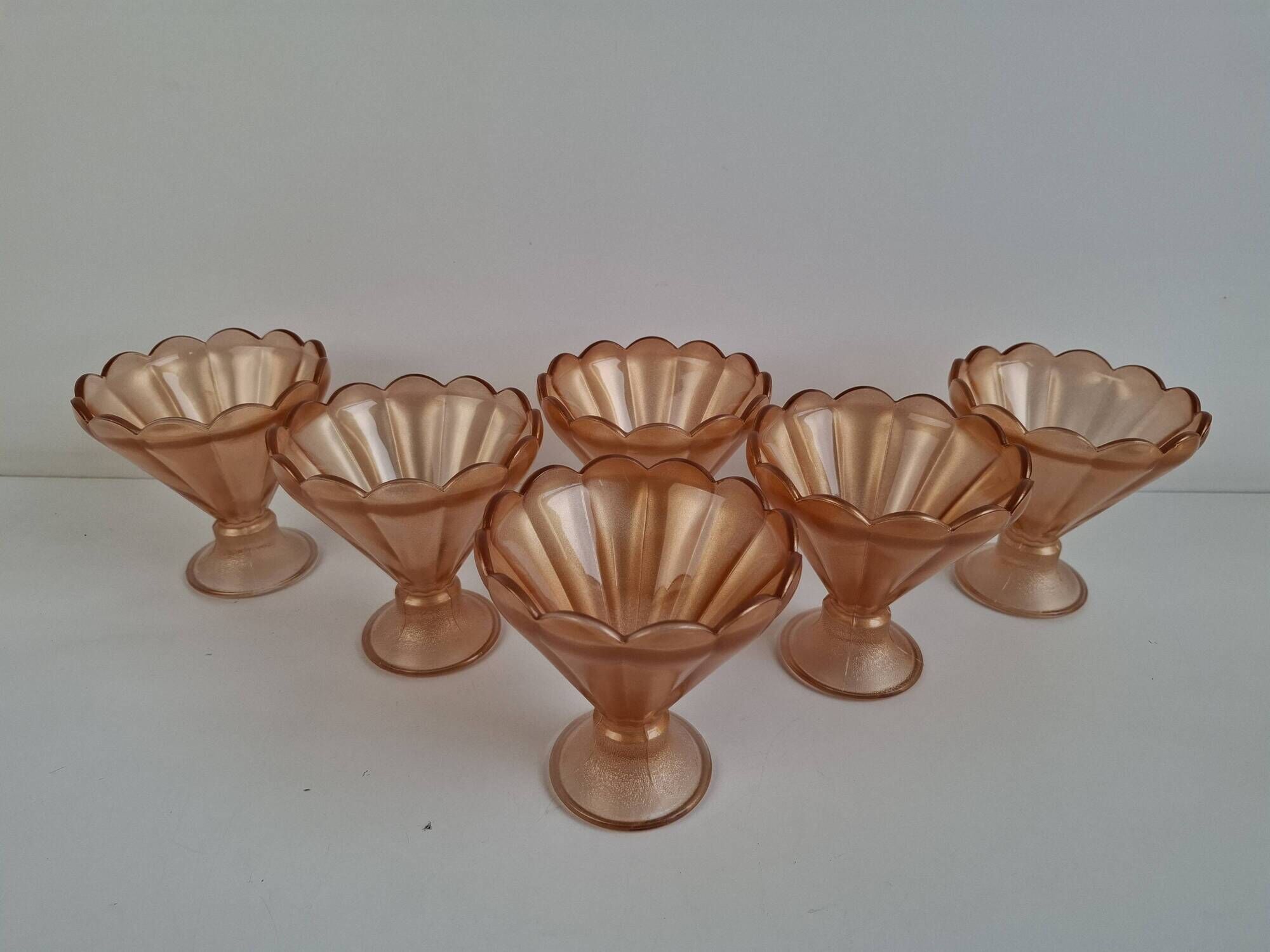 Set of 6 Art Deco Pink Rosaline Glass Dessert Bowls, Czechoslovakia, 1930s