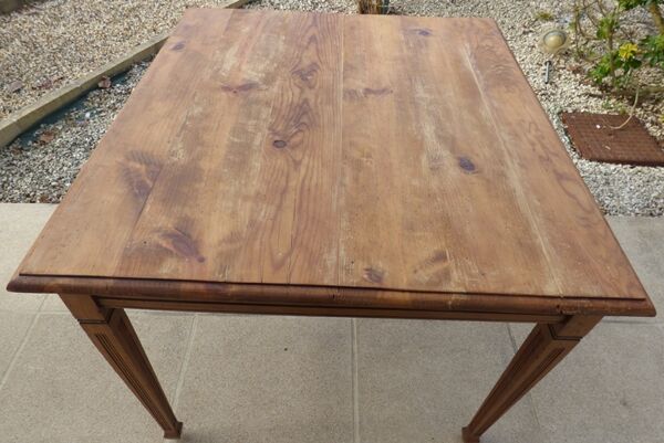 Table ancienne en bois massif  de style anglais Passe partout