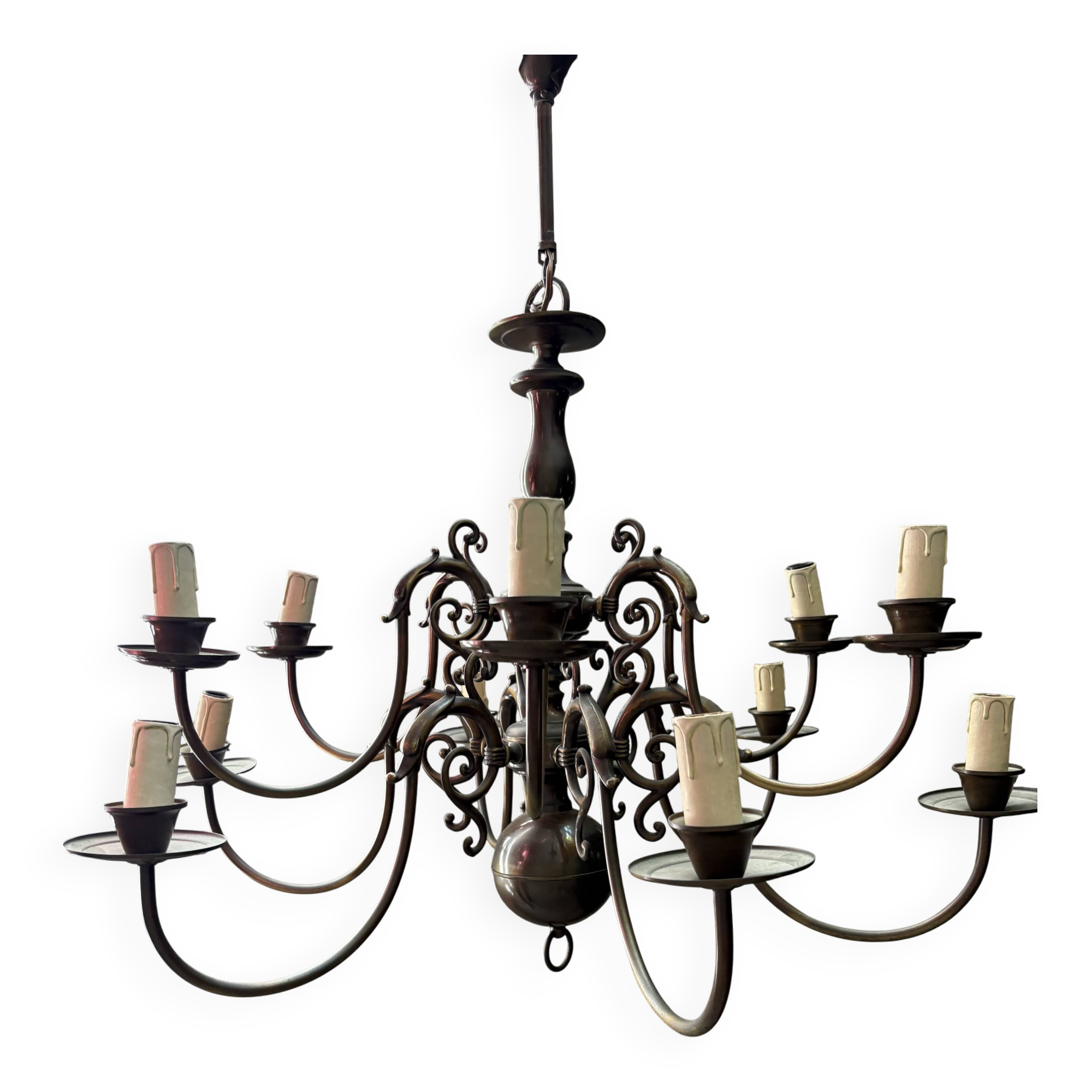 Antique chandelier in tin or bronze, Art Deco style, 12 light branches.