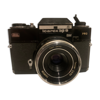 Icarex 35s camera