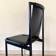 4 chaises design postmodernes en métal et cuir noires, 1980's