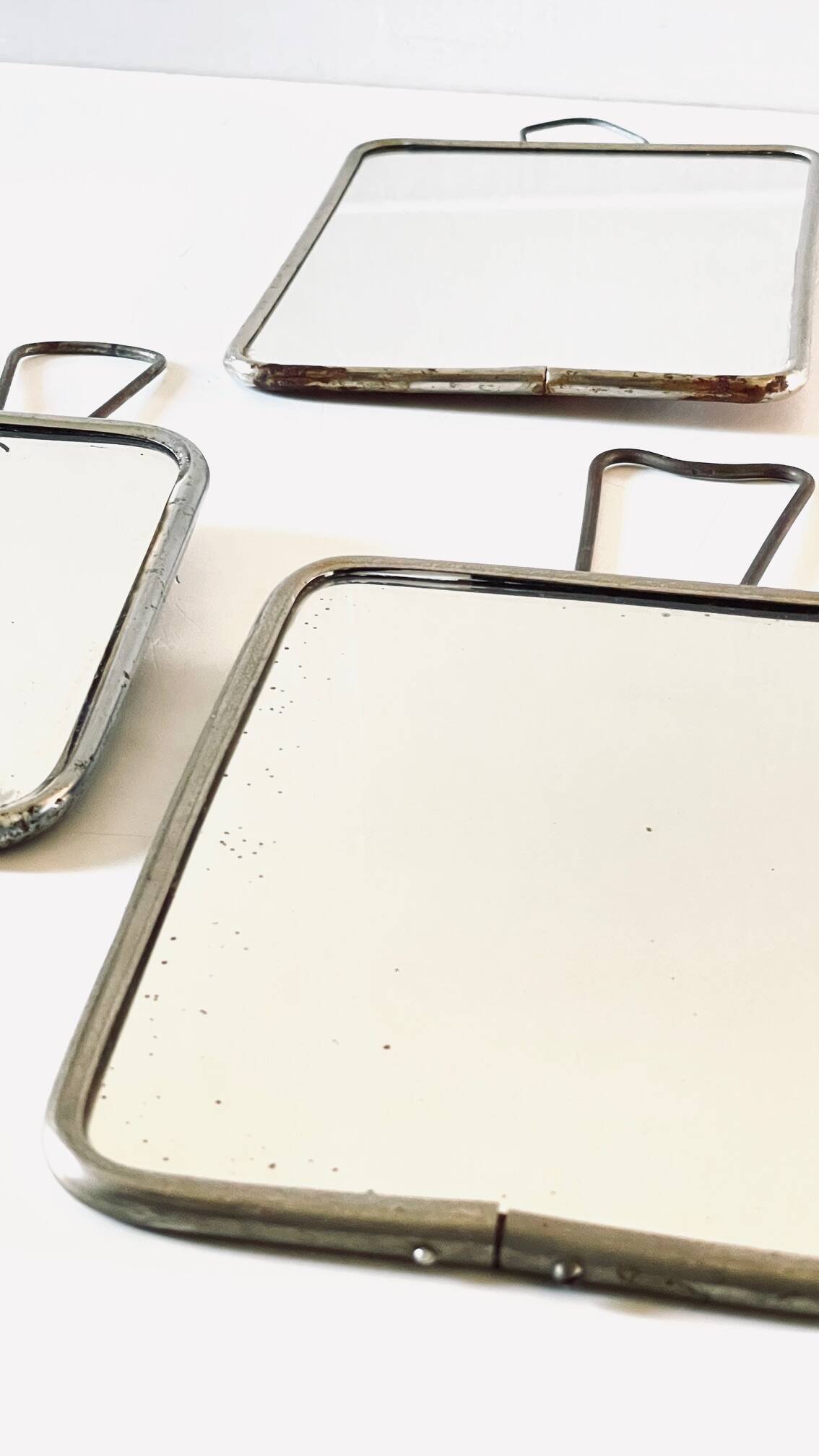 Collection de 3 miroirs barbier vintage